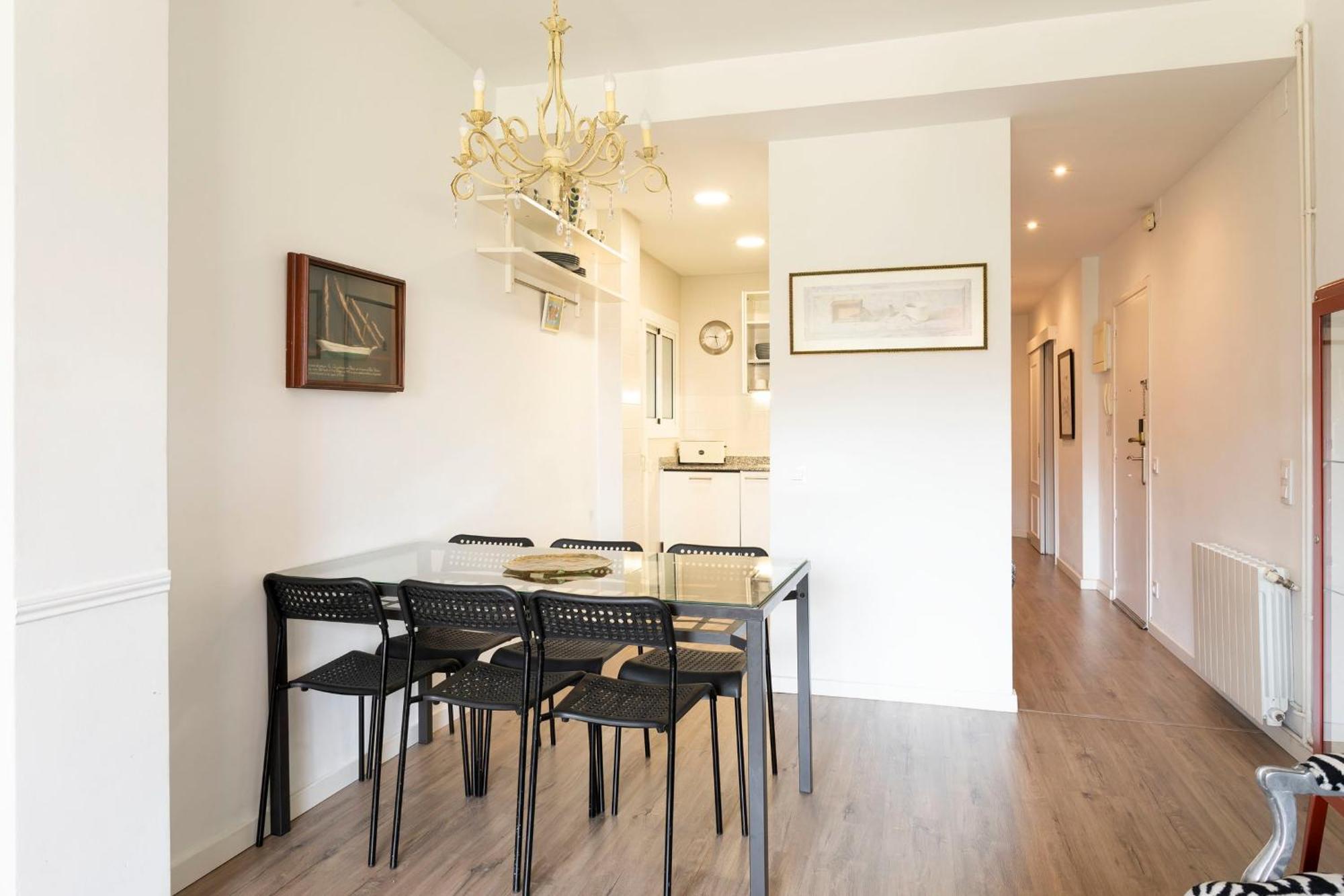 Cozy Apartment Near Fira Gran Via With Ac L'Hospitalet de Llobregat Exteriör bild